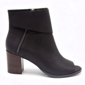 Peep Toe Burnished Black Faux Leather Ankle Bootie Women's Size 7.5 NWOB